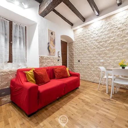 Cozy Castle Loft Apartment Cagliari