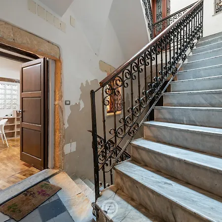 Cozy Castle Loft Apartment *