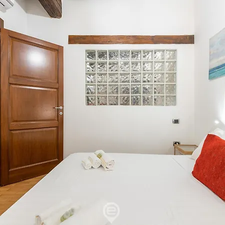 Cozy Castle Loft Cagliari